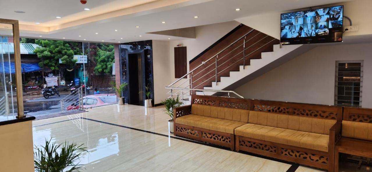 Ponni Residency Thanjavur Exterior foto